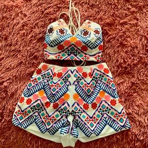 Lulus matching set worn twice. Light wear. Perfect condition size XS.
